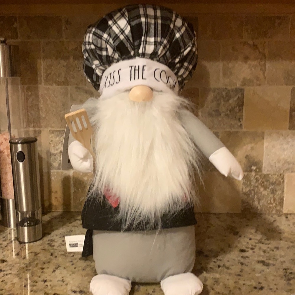 Rae Dunn KISS THE COOK Gnome